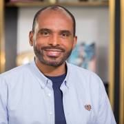 Portrait Ali Rebeihi, journaliste France Inter programme "Décidons ensemble de vivre mieux"