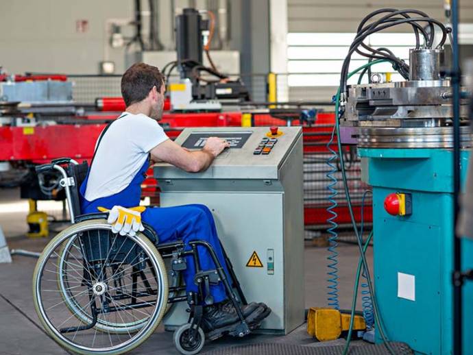 Comment favoriser l’emploi des personnes handicapées ? 