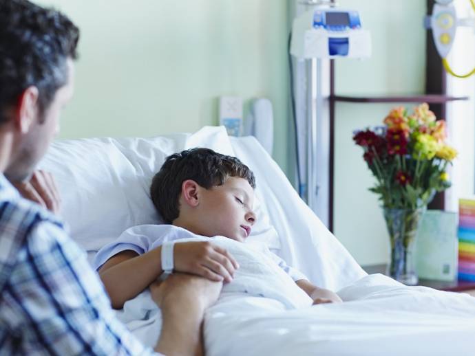 Enfant gravement malade : quelles aides pour les parents ?