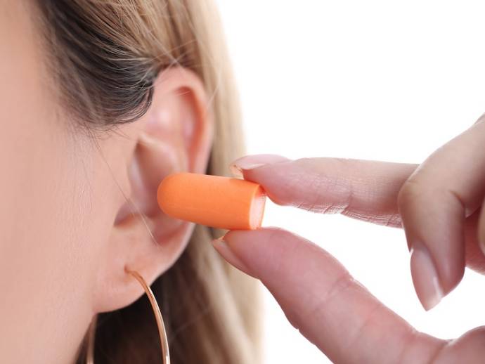 Bouchons d’oreilles : quand et comment bien les utiliser pour protéger son audition ?
