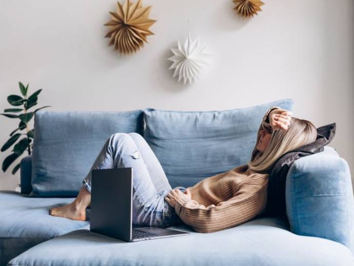 Arrêt de travail : faut-il informer son employeur ? 