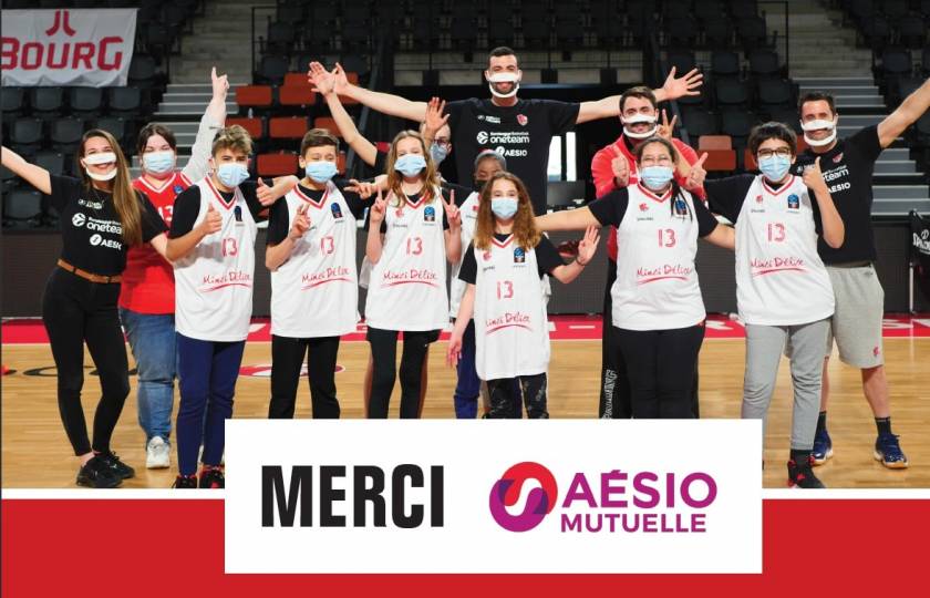 Les enfants du programme remercient AÉSIO