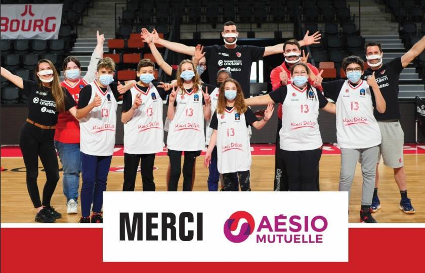 Les enfants du programme remercient AÉSIO