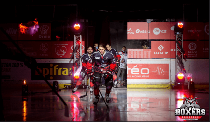 Entrée des joueurs sur la patinoire