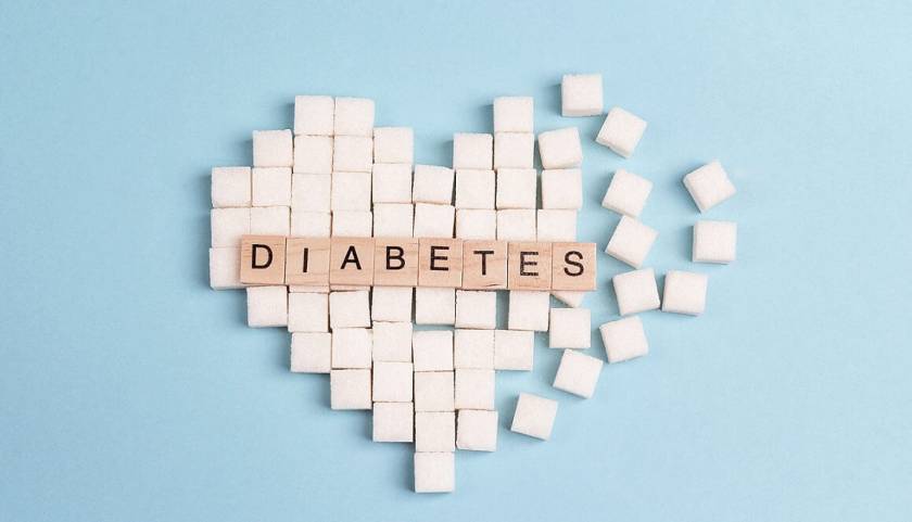 Cœur en sucre, avec lettres de Scrabble "DIABETES"