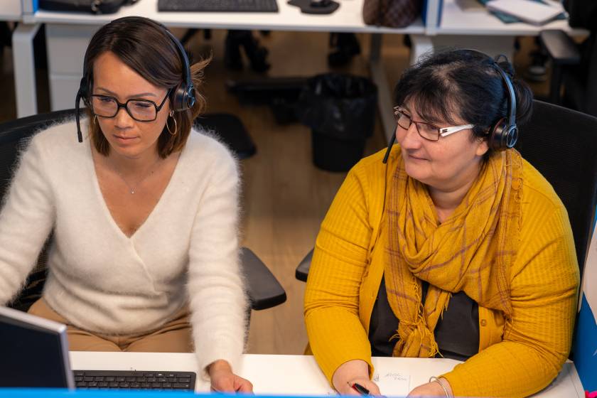 deux conseillères clientèle